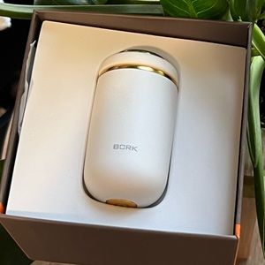 BORK Multi-Frequency Facial Brush
